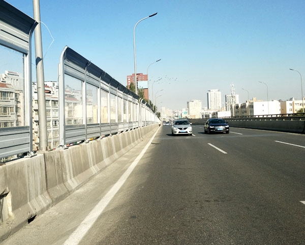 保山城市快速路隔音屏安装